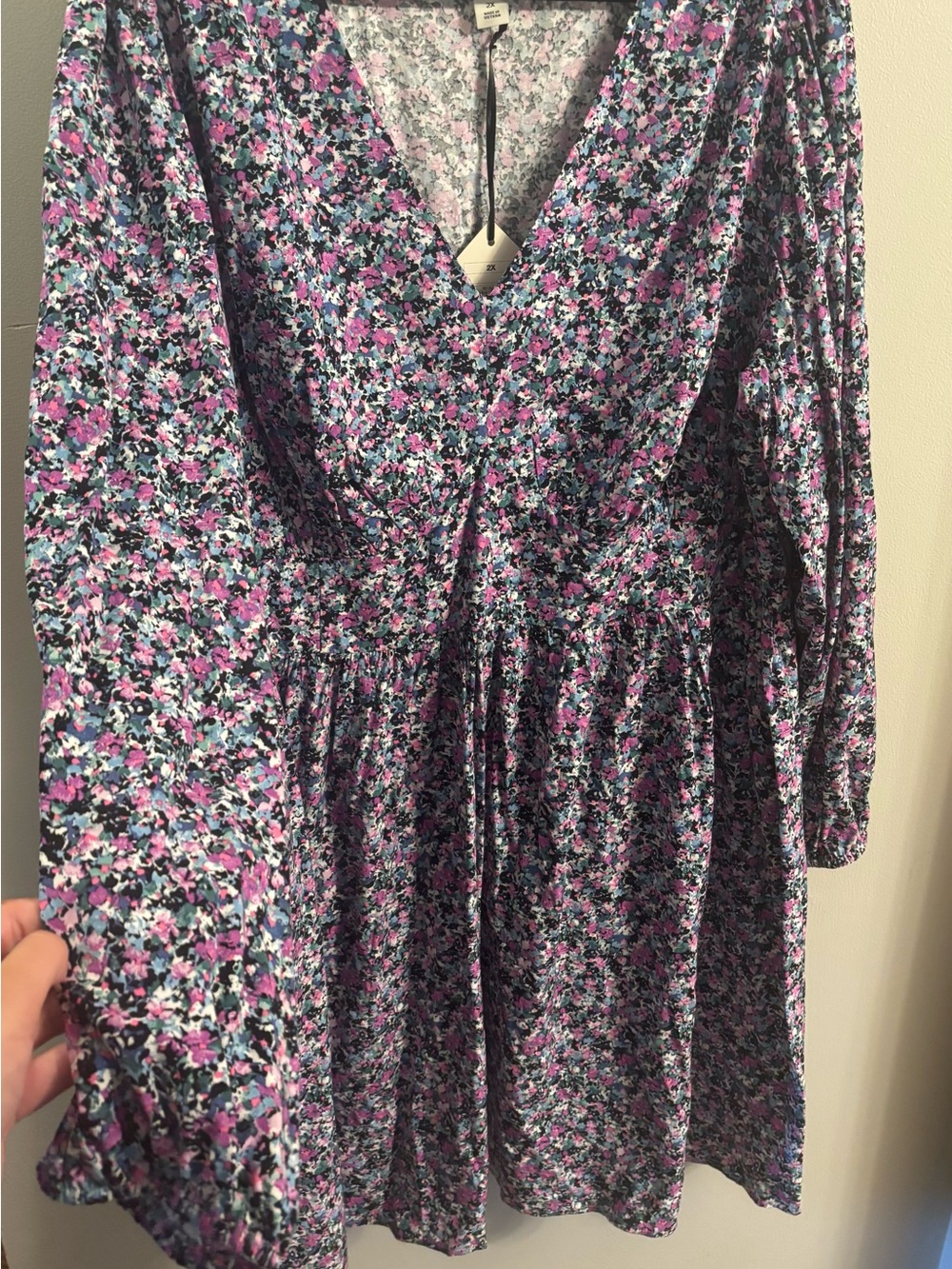 NWT- Ava & Viv Floral V-Neck Dress in Purple, Pink and Blue 2XL - Picture 2 of 4